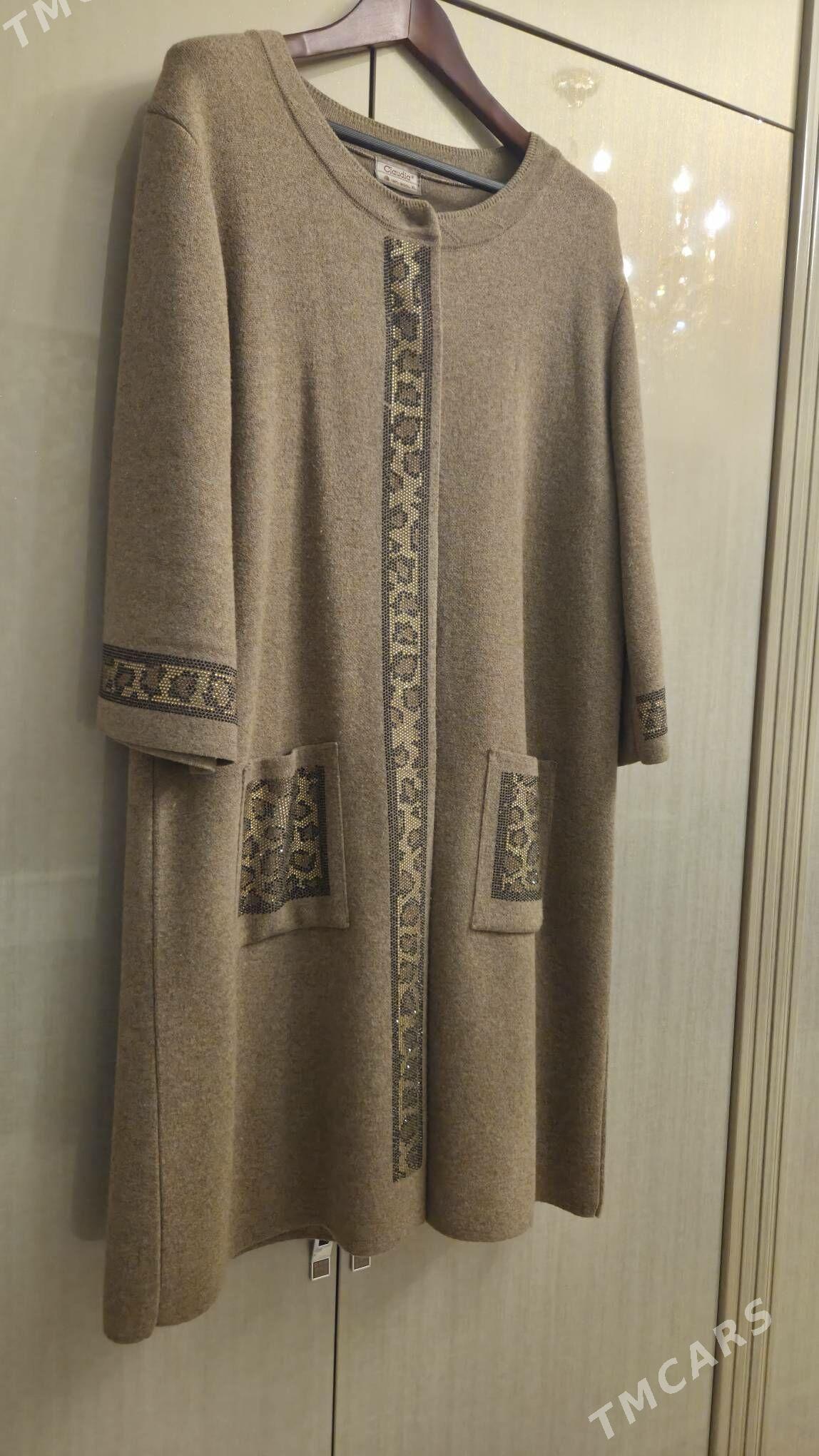 claudia - Gurtly - img 2