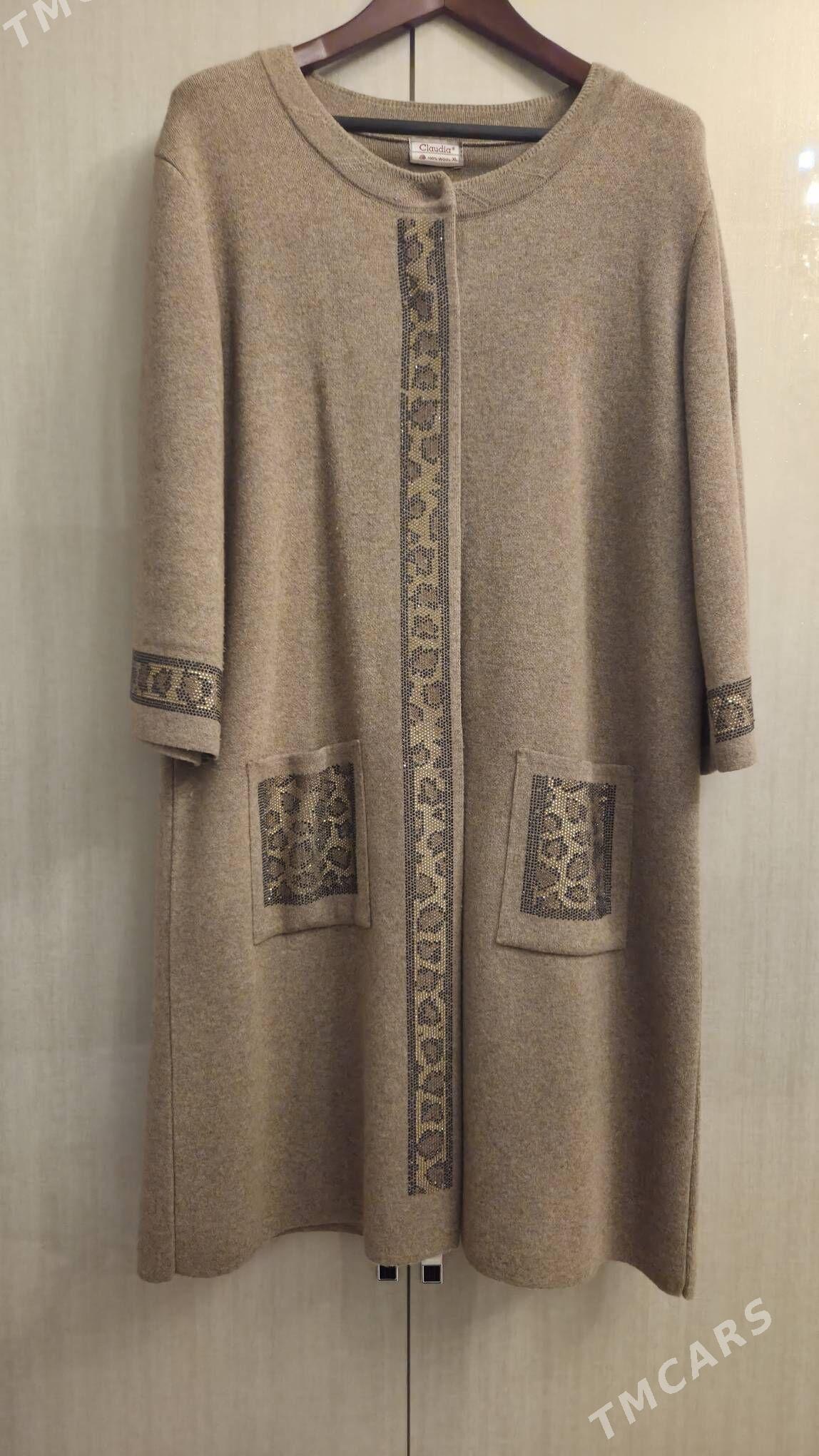 claudia - Gurtly - img 3