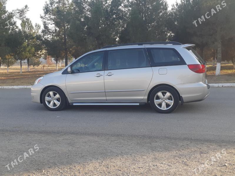 Toyota Sienna 2004 - 245 000 TMT - Мары - img 3
