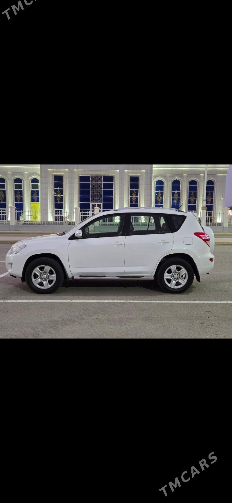 Toyota RAV4 2010 - 260 000 TMT - Хазар - img 3