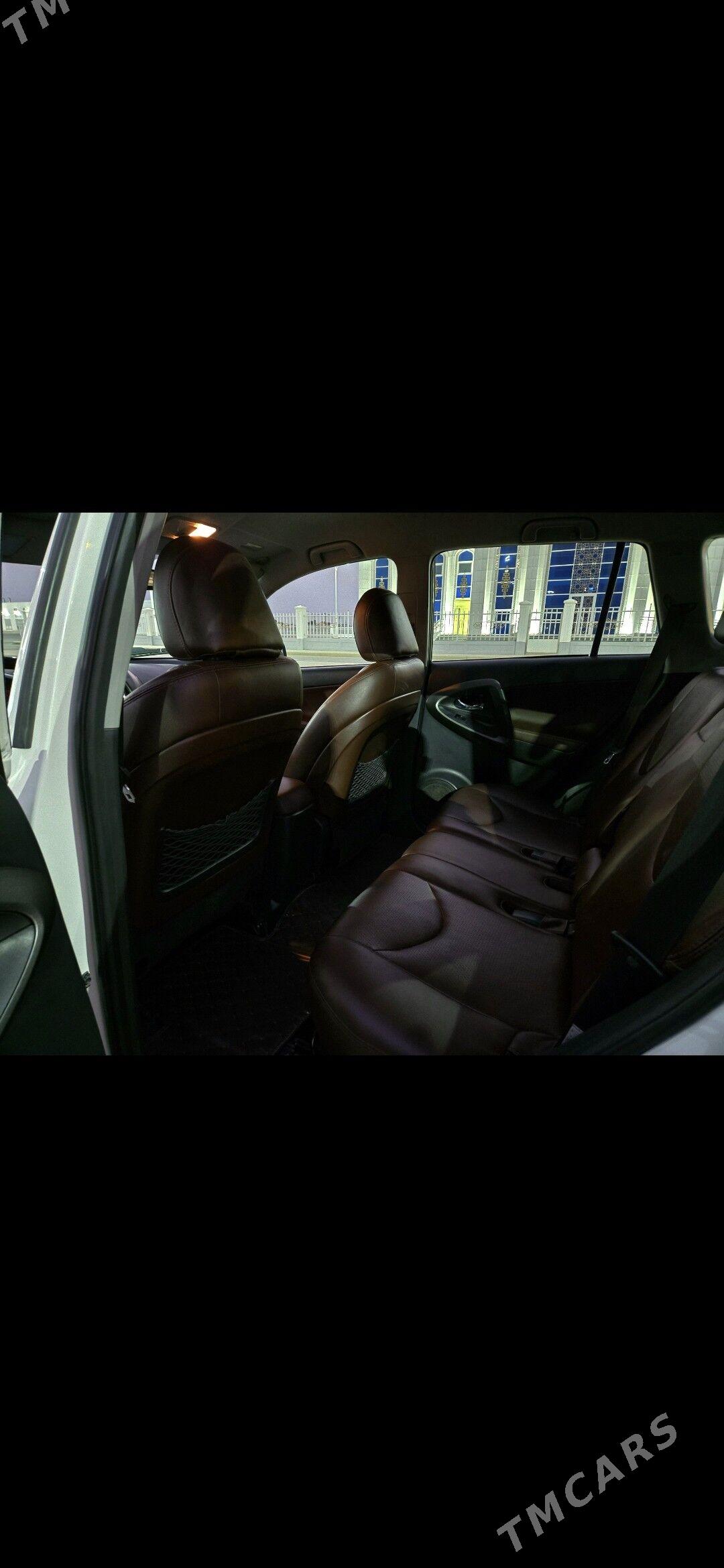 Toyota RAV4 2010 - 260 000 TMT - Хазар - img 8