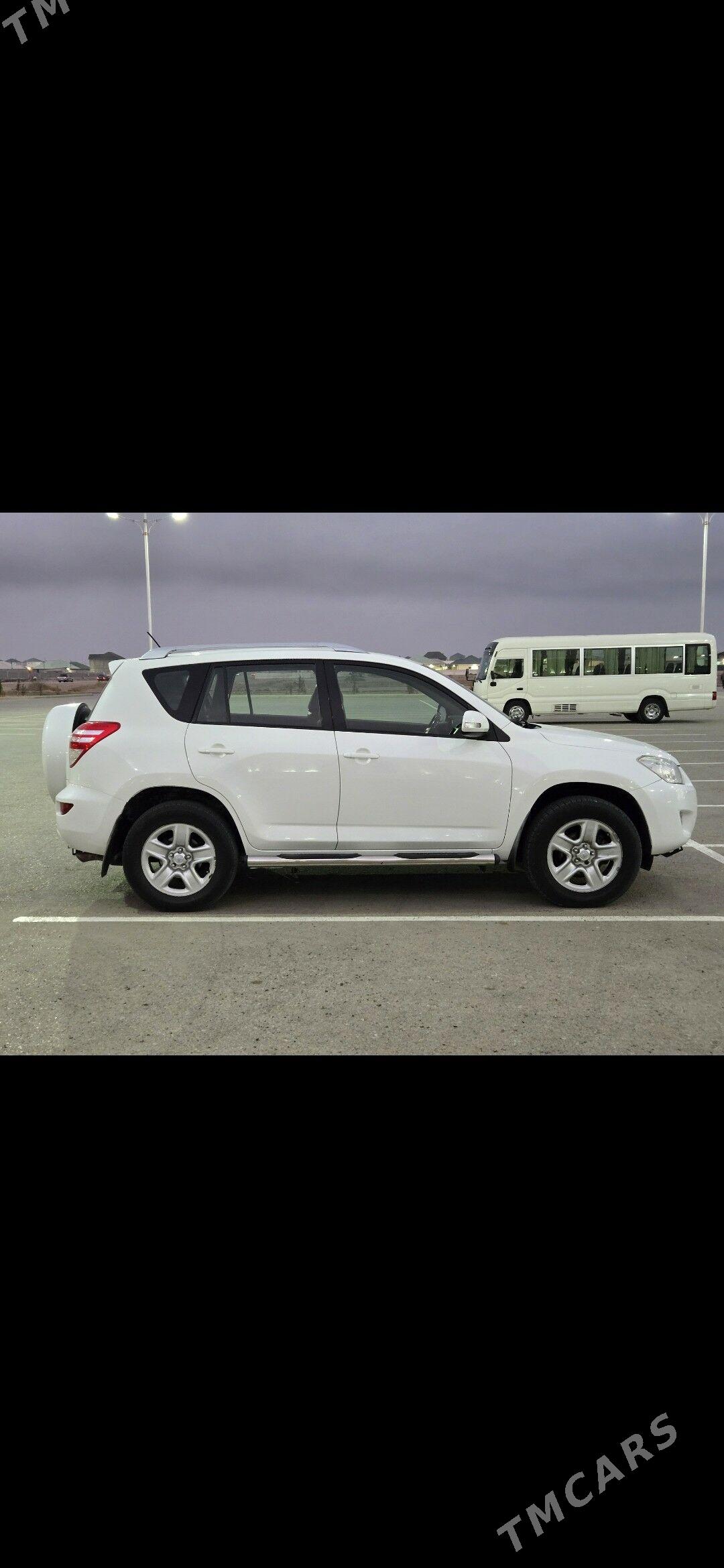 Toyota RAV4 2010 - 260 000 TMT - Хазар - img 4