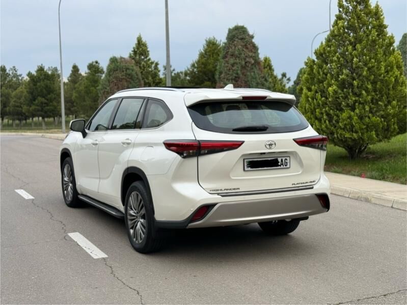 Toyota Highlander 2021 - 890 000 TMT - Ашхабад - img 2