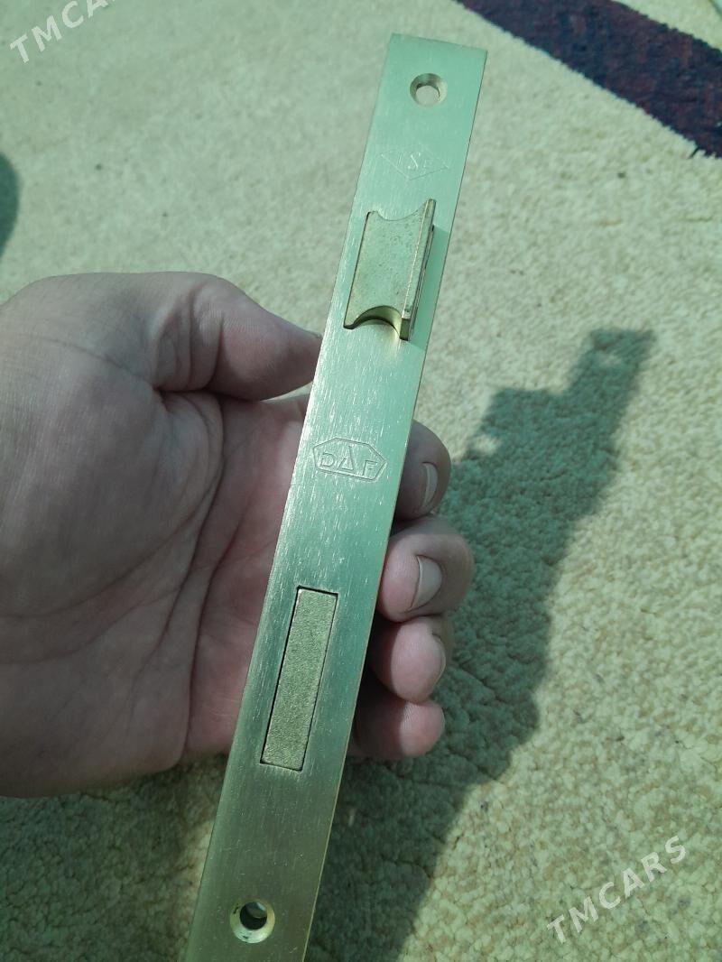 zamok - Balkanabat - img 2