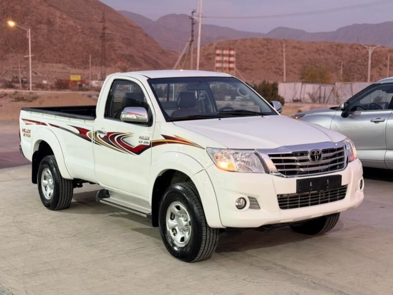 Toyota Hilux 2014 - 310 000 TMT - Балканабат - img 3