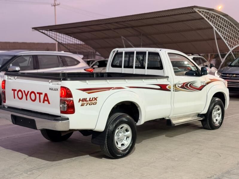 Toyota Hilux 2014 - 310 000 TMT - Балканабат - img 4