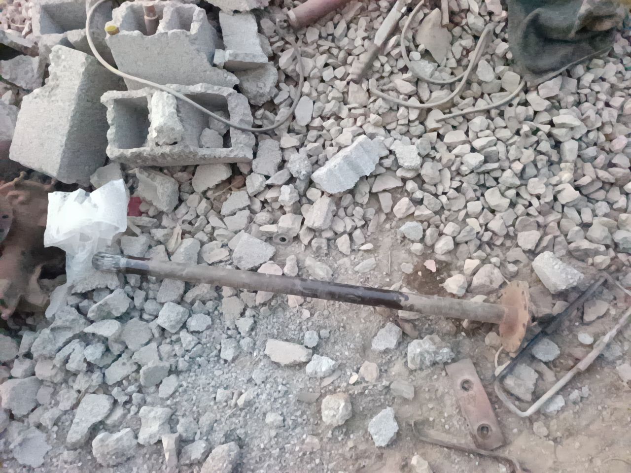 palawos 5 000 TMT - Гурбансолтан Едже - img 3