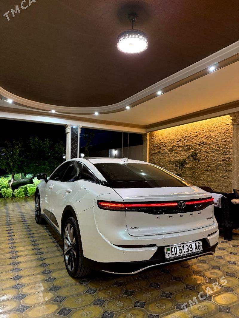 Toyota Crown 2023 - 840 000 TMT - Aşgabat - img 5