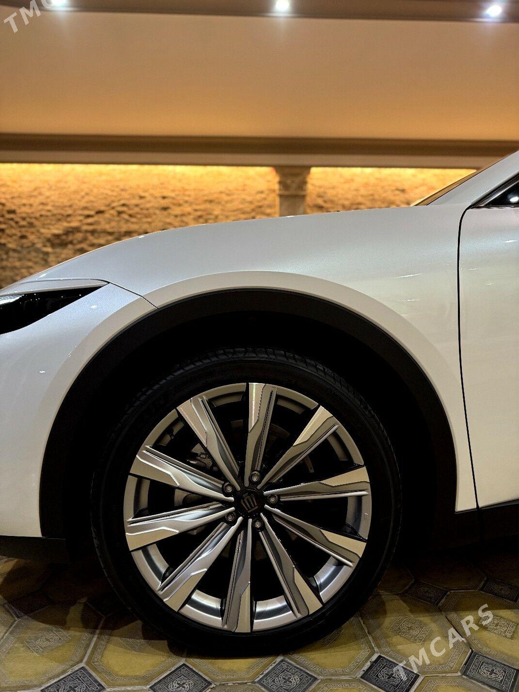 Toyota Crown 2023 - 840 000 TMT - Aşgabat - img 4