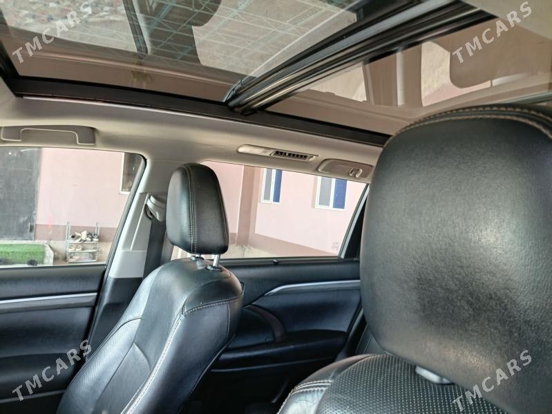 Toyota Highlander 2017 - 460 000 TMT - Türkmenabat - img 2