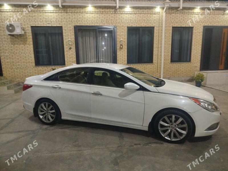 Hyundai Sonata 2011 - 138 000 TMT - Мары - img 3