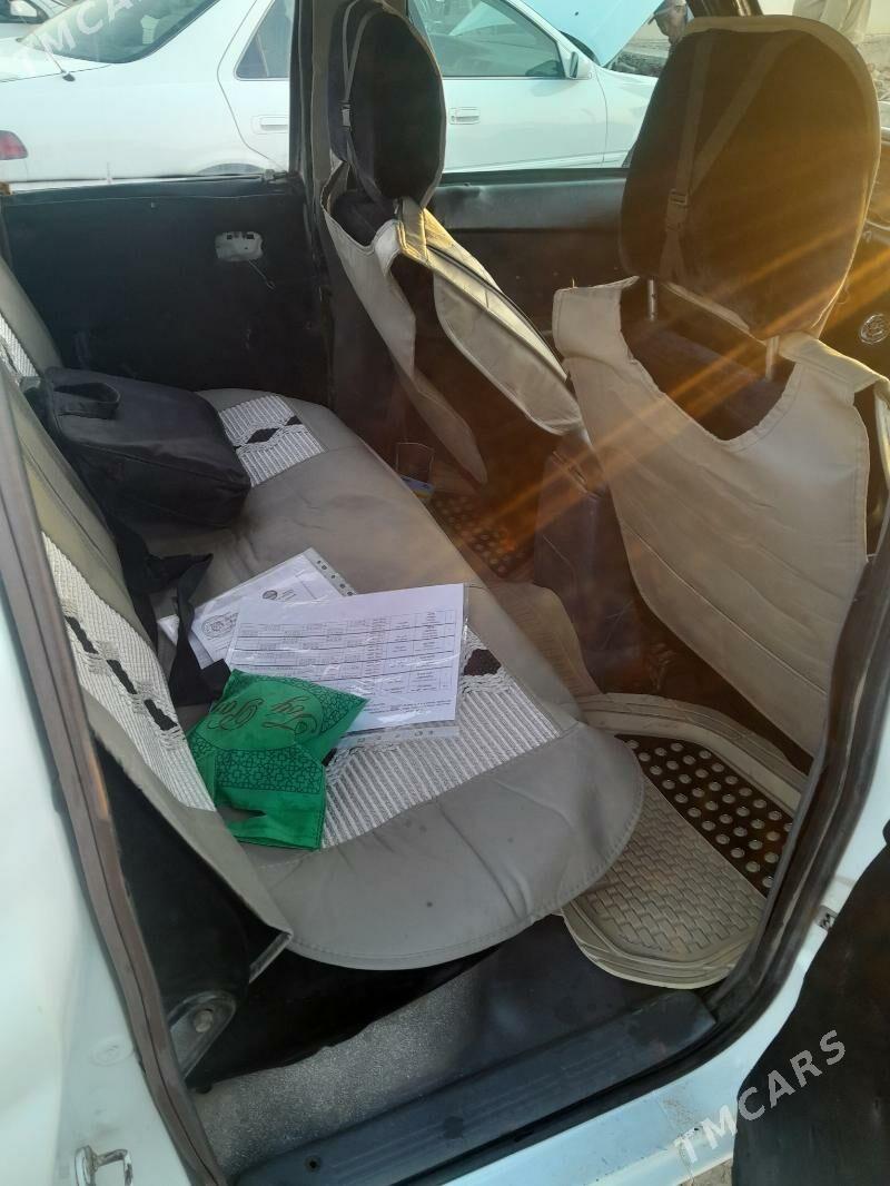 Toyota Fortuner 2005 - 80 000 TMT - Сакарчага - img 8