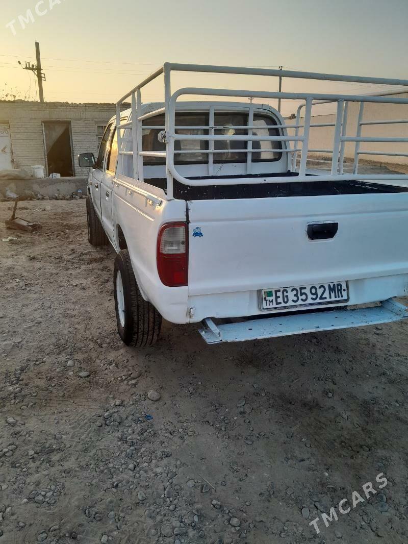 Toyota Fortuner 2005 - 80 000 TMT - Сакарчага - img 4