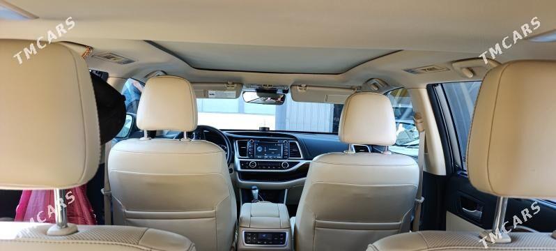 Toyota Highlander 2017 - 588 000 TMT - Мургап - img 8
