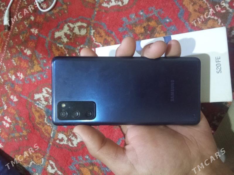 S20 fe - Гурбансолтан Едже - img 2