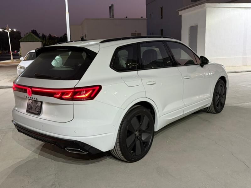 Volkswagen Touareg 2025 - 1 960 000 TMT - Ашхабад - img 6