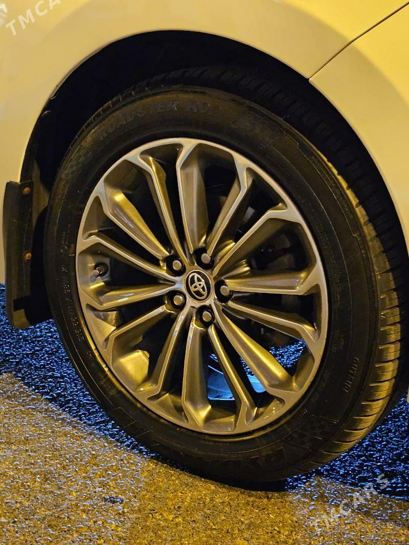 Toyota Corolla 2018 - 240 000 TMT - Мары - img 5