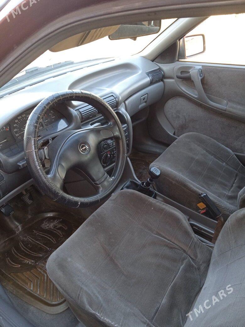 Opel Astra 1993 - 50 000 TMT - Губадаг - img 9