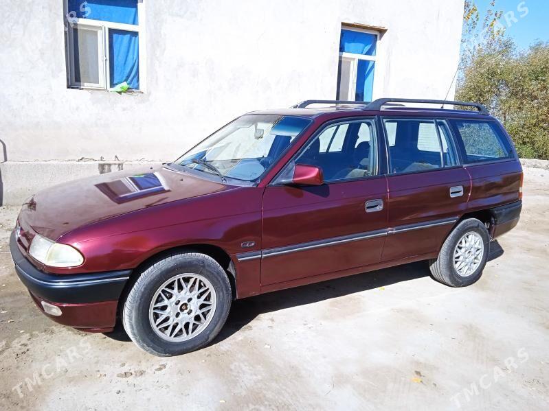 Opel Astra 1993 - 50 000 TMT - Губадаг - img 1