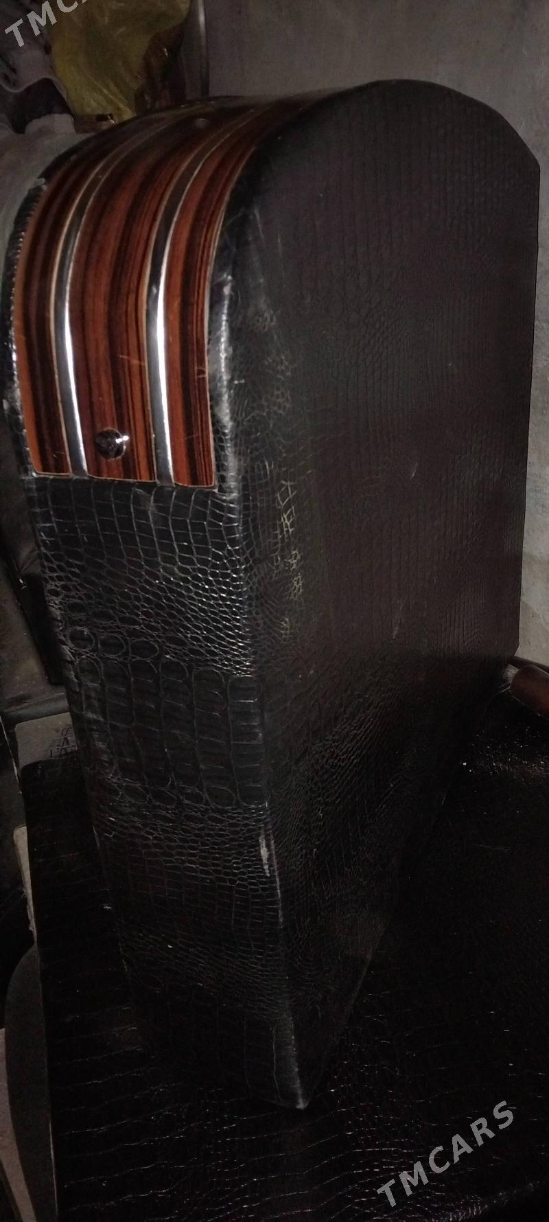 подлокотникиот дивана - Туркменбаши - img 2