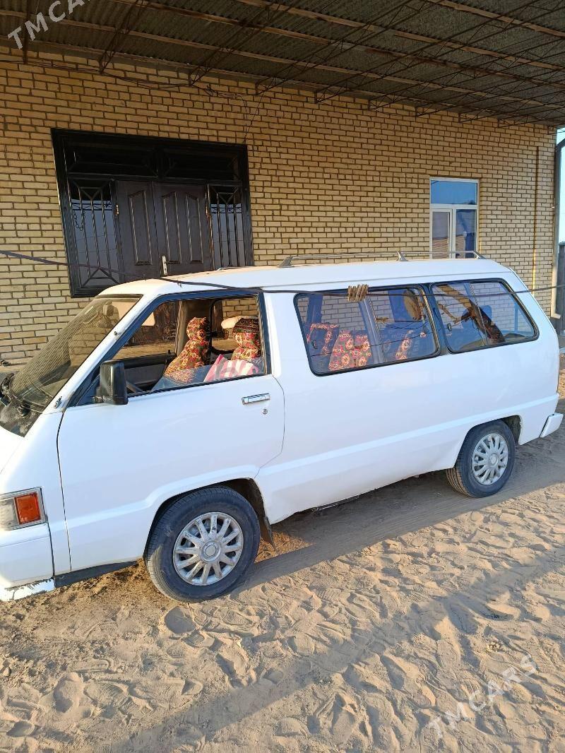 Toyota Town Ace 1990 - 70 000 TMT - Мары - img 3
