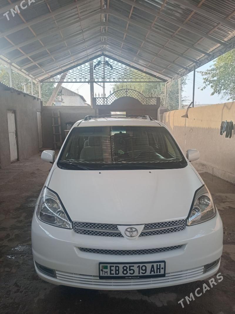 Toyota Sienna 2004 - 240 000 TMT - Теджен - img 2