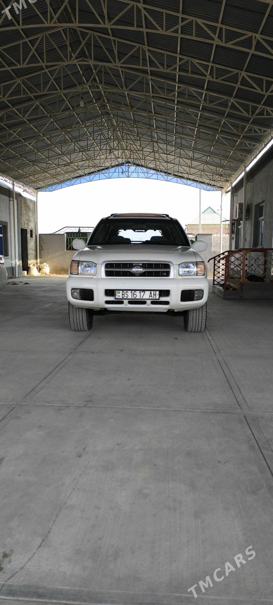 Nissan Pathfinder 2001 - 130 000 TMT - Бахарден - img 2