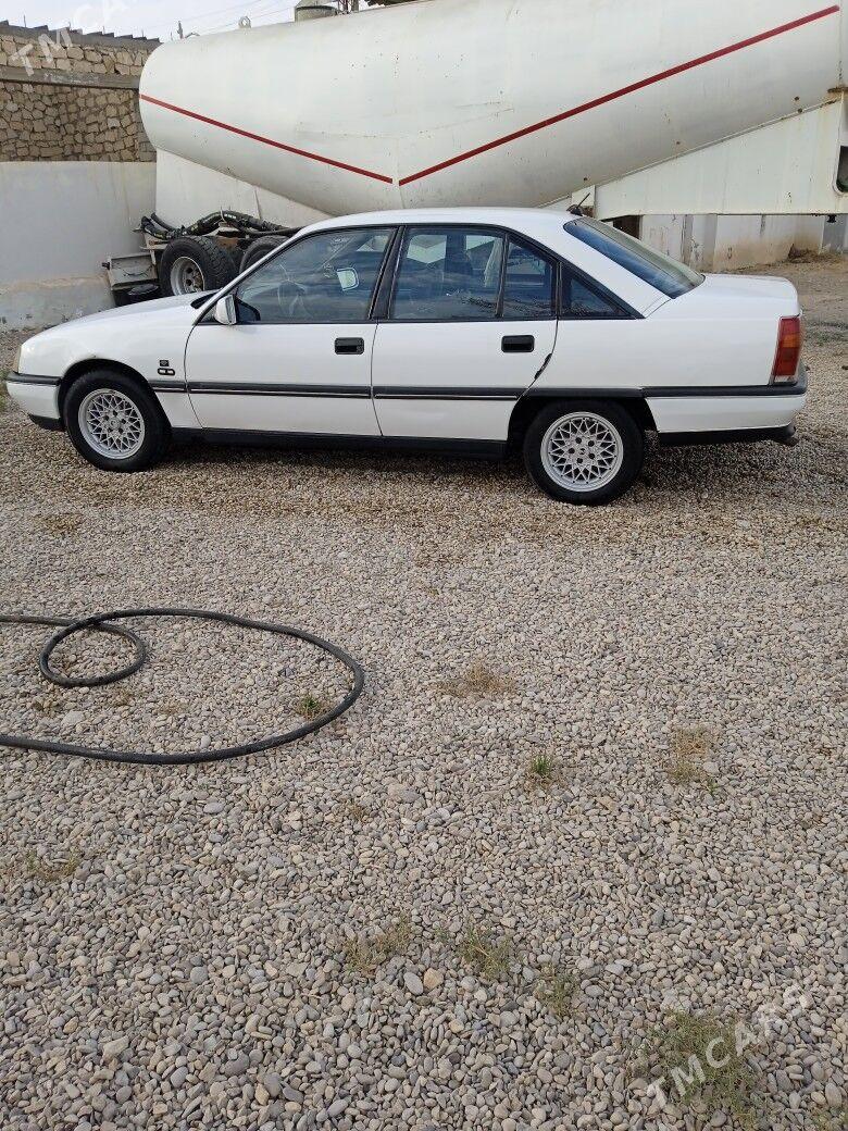 Opel Omega 1992 - 36 000 TMT - Джебел - img 7