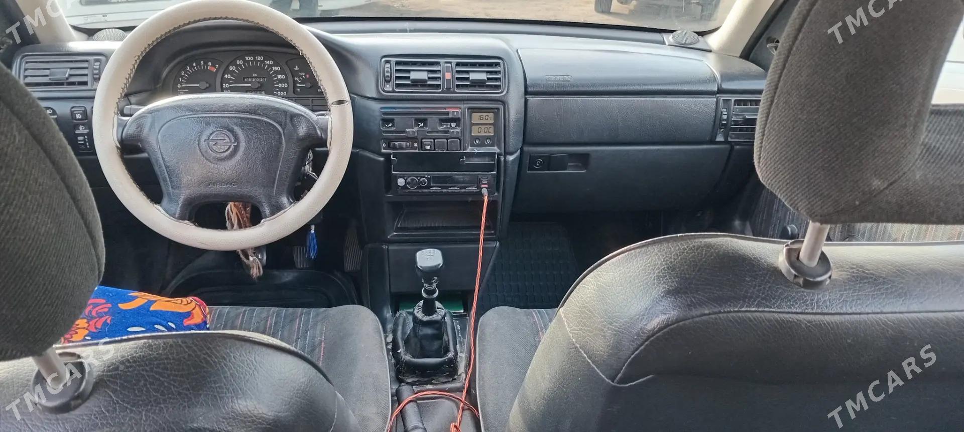 Opel Vectra 1994 - 30 000 TMT - Görogly (Tagta) - img 2