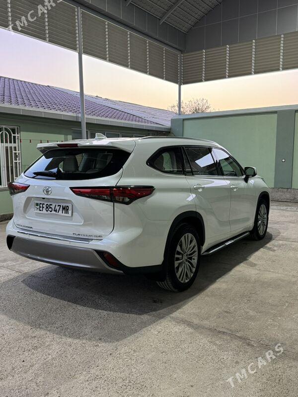 Toyota Highlander 2023 - 850 000 TMT - Байрамали - img 4