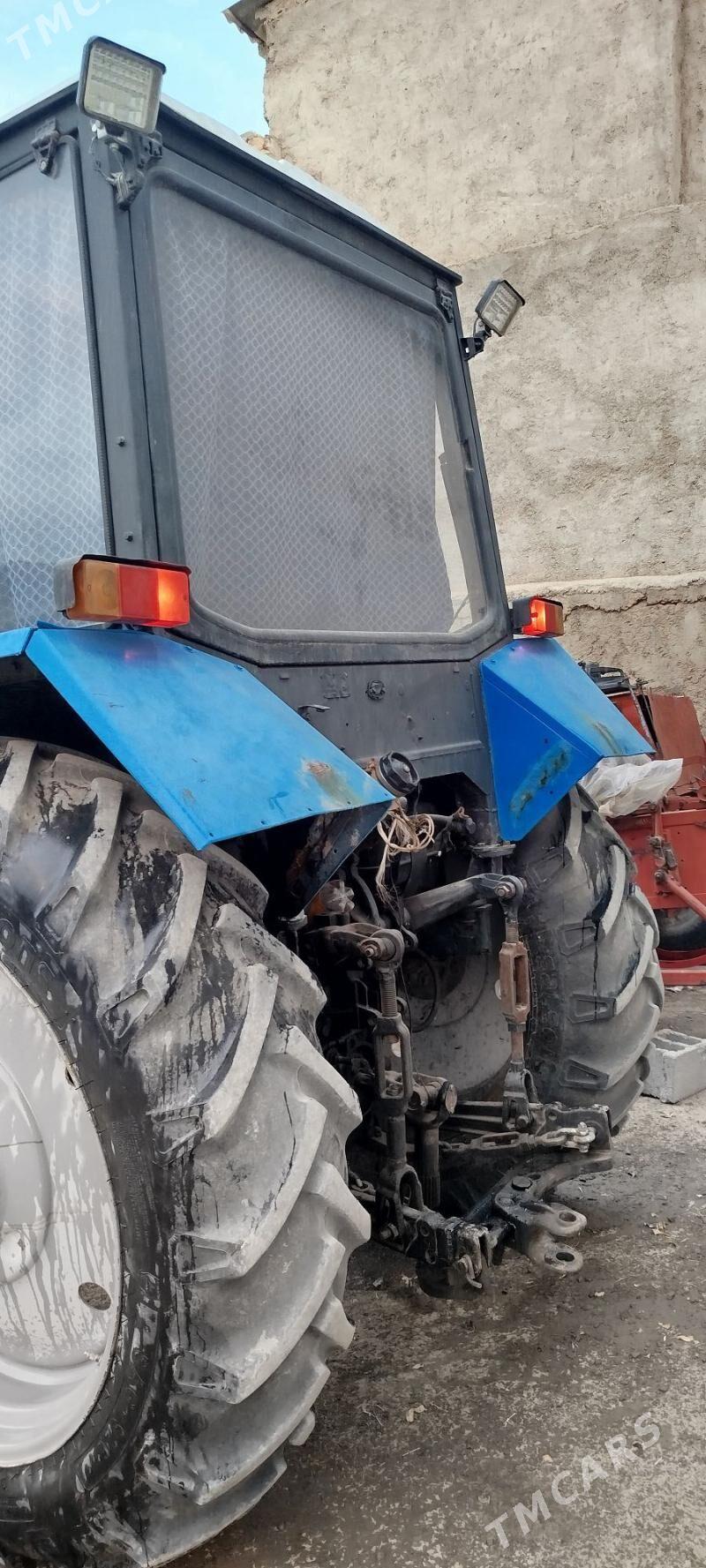 MTZ 82 2012 - 300 000 TMT - Бахарден - img 10