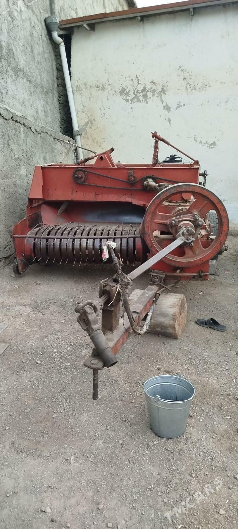 MTZ 82 2012 - 300 000 TMT - Бахарден - img 7