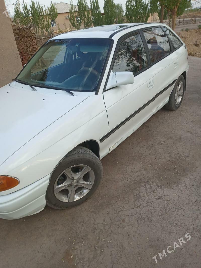 Opel Astra 1991 - 38 000 TMT - Губадаг - img 4