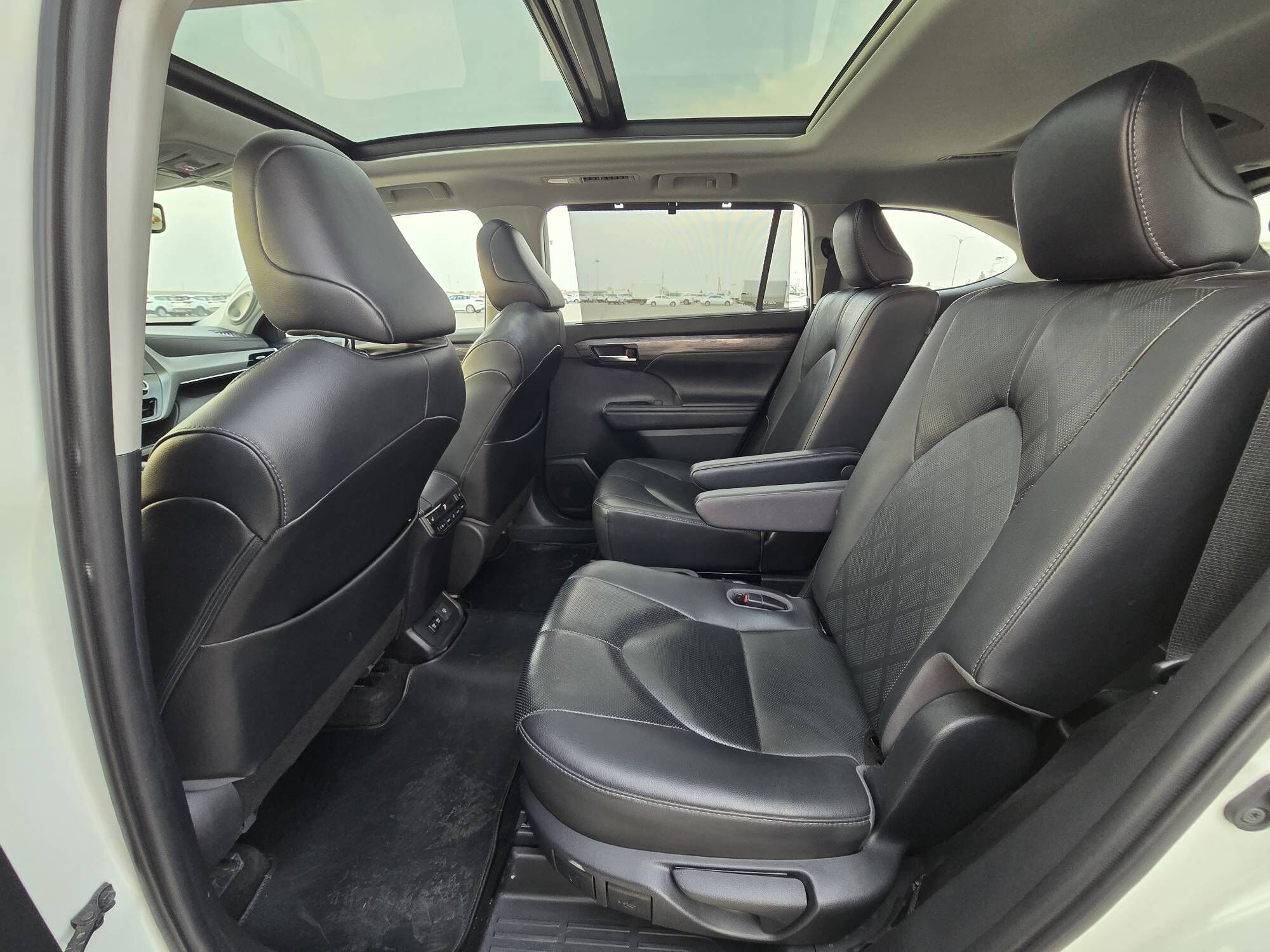 Toyota Highlander 2020 - 640 000 TMT - Ашхабад - img 4