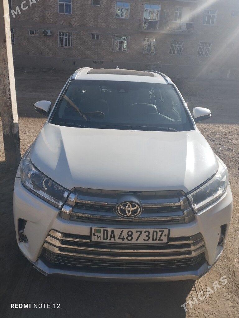 Toyota Highlander 2018 - 550 000 TMT - Daşoguz - img 1