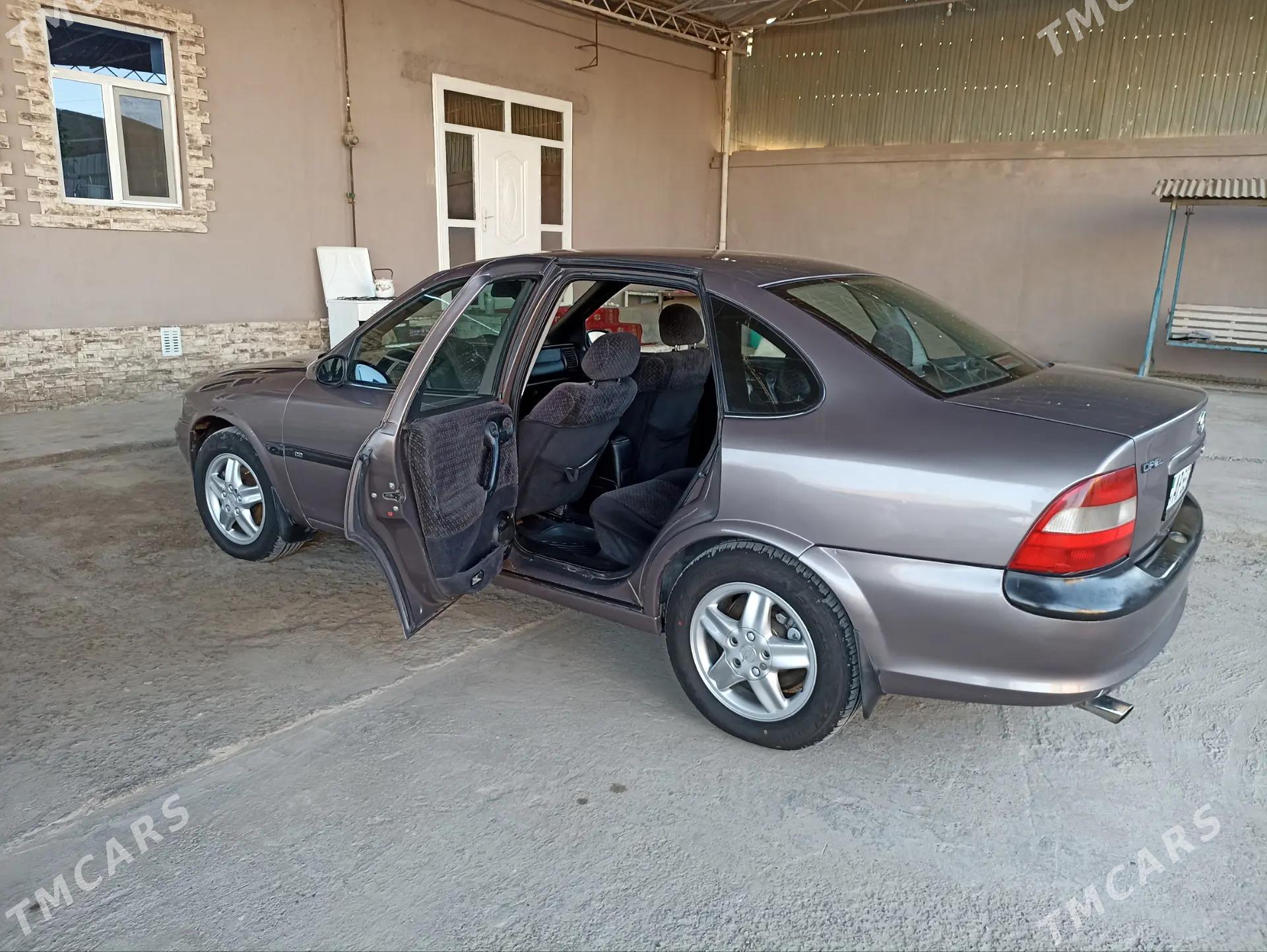 Opel Vectra 1998 - 50 000 TMT - Мургап - img 3