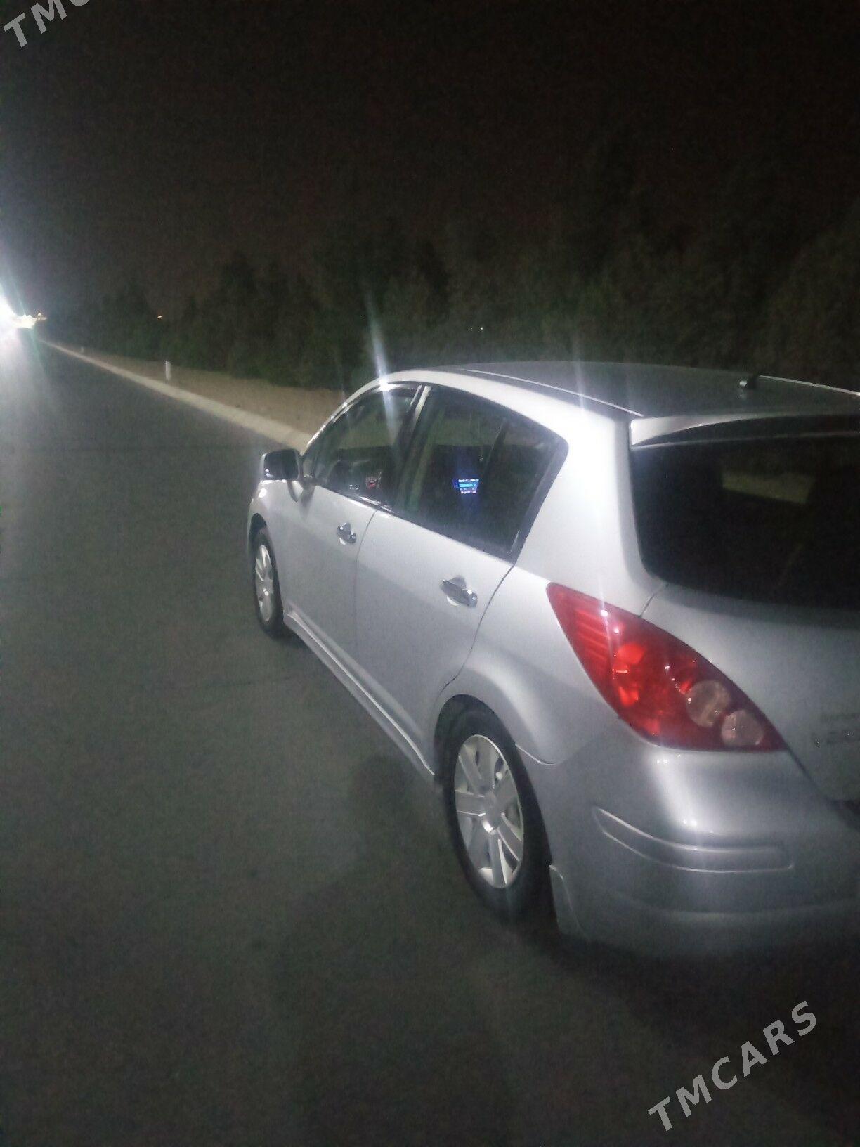 Nissan Versa 2011 - 110 000 TMT - Arçabil şaýoly - img 2