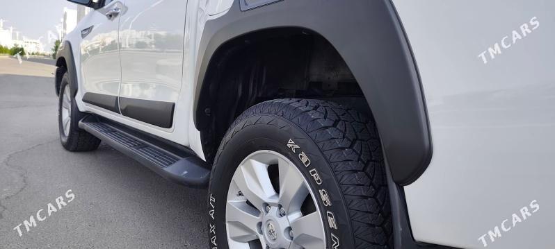 Toyota Hilux 2021 - 490 000 TMT - Aşgabat - img 5