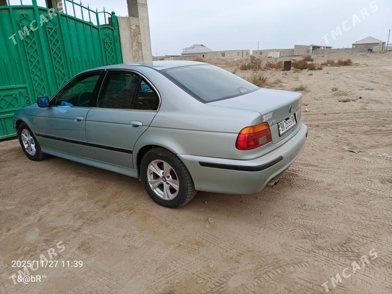 BMW 525 2002 - 130 000 TMT - Hazar - img 4