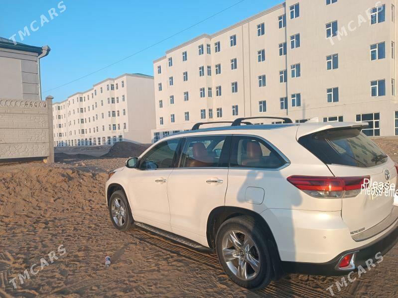 Toyota Highlander 2019 - 560 000 TMT - Шатлык - img 2