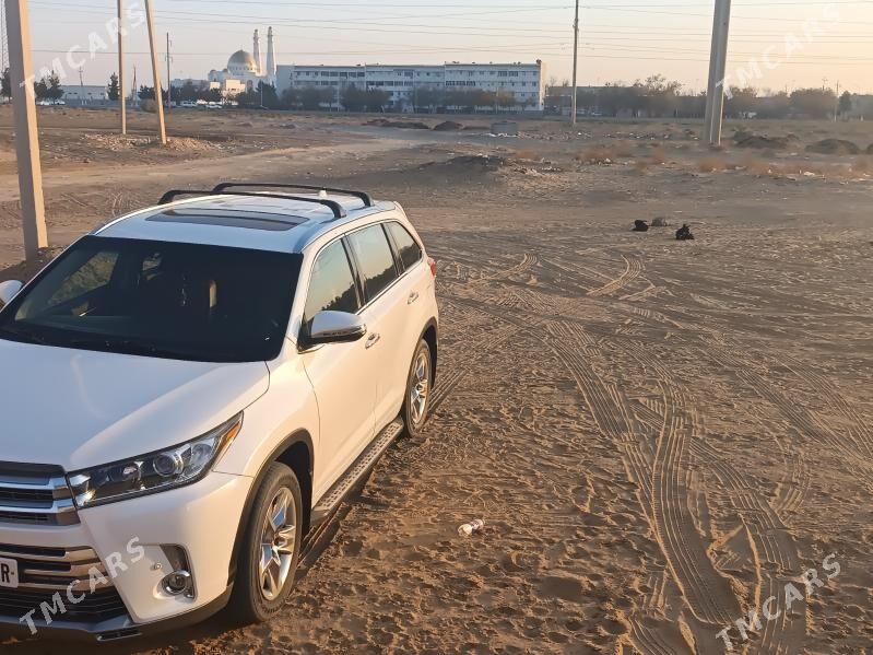 Toyota Highlander 2019 - 560 000 TMT - Шатлык - img 3