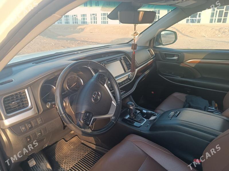 Toyota Highlander 2019 - 560 000 TMT - Шатлык - img 4