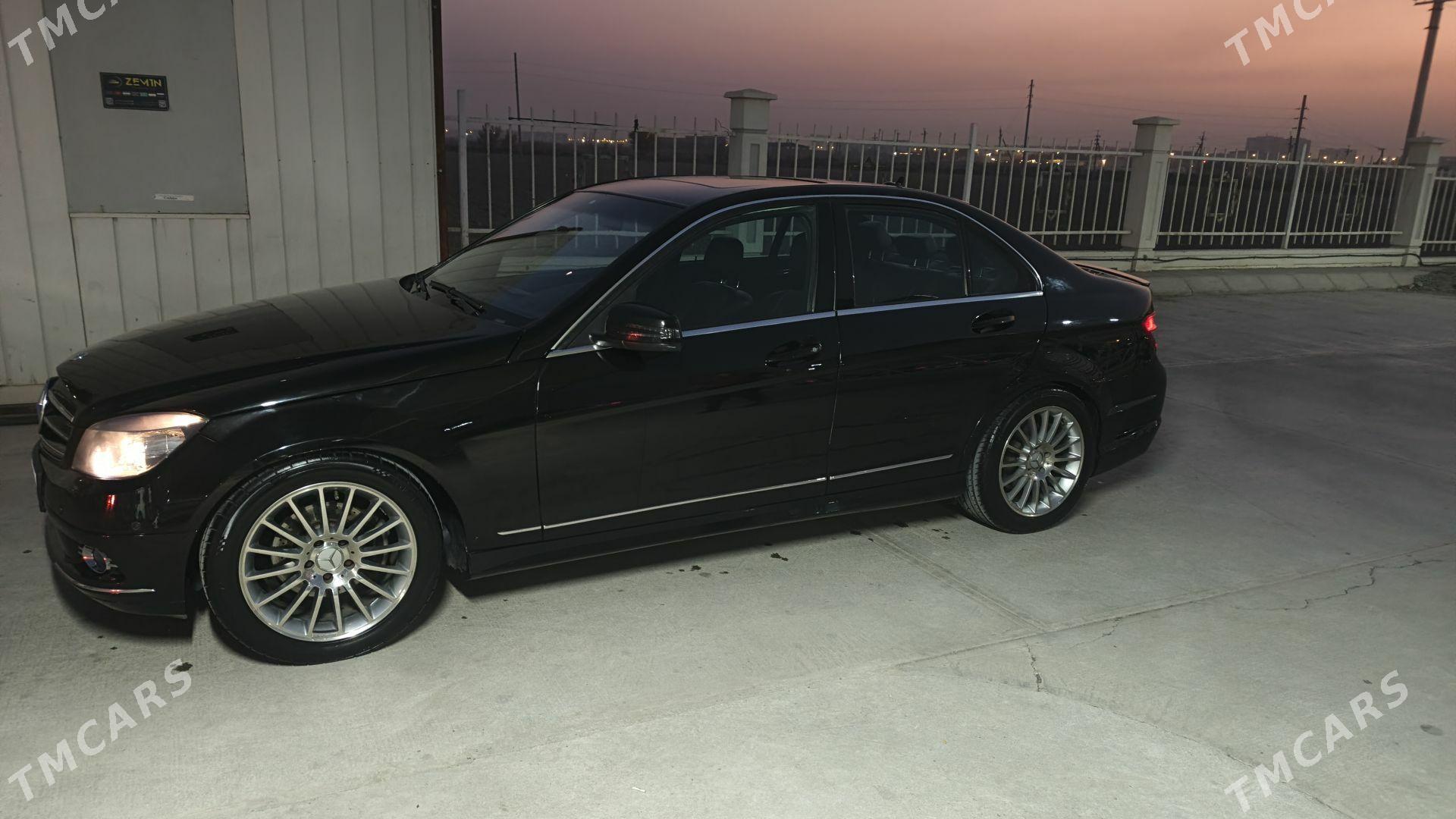 Mercedes-Benz 300SE 2010 - 300 000 TMT - Türkmenabat - img 5