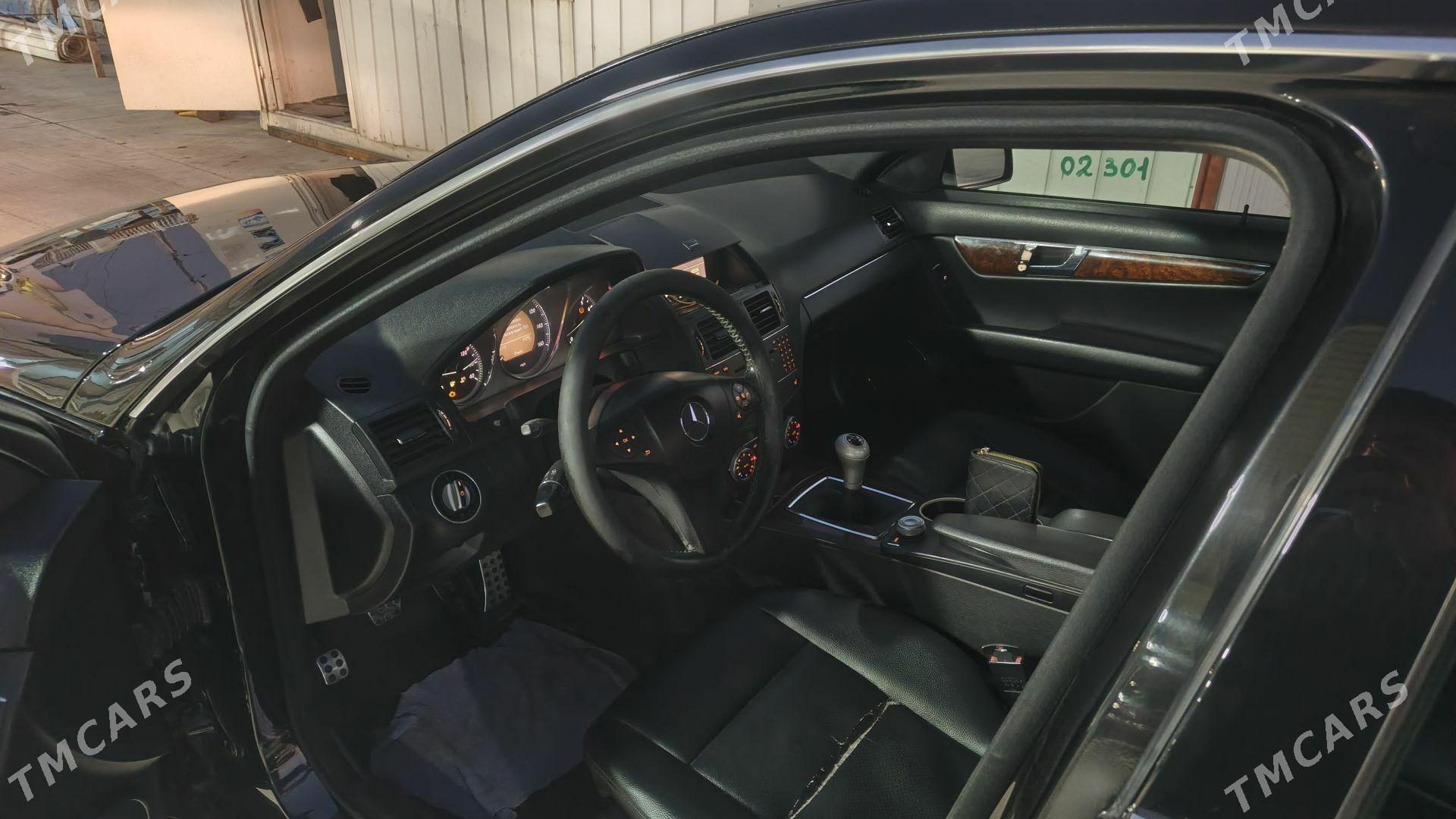 Mercedes-Benz 300SE 2010 - 300 000 TMT - Türkmenabat - img 3