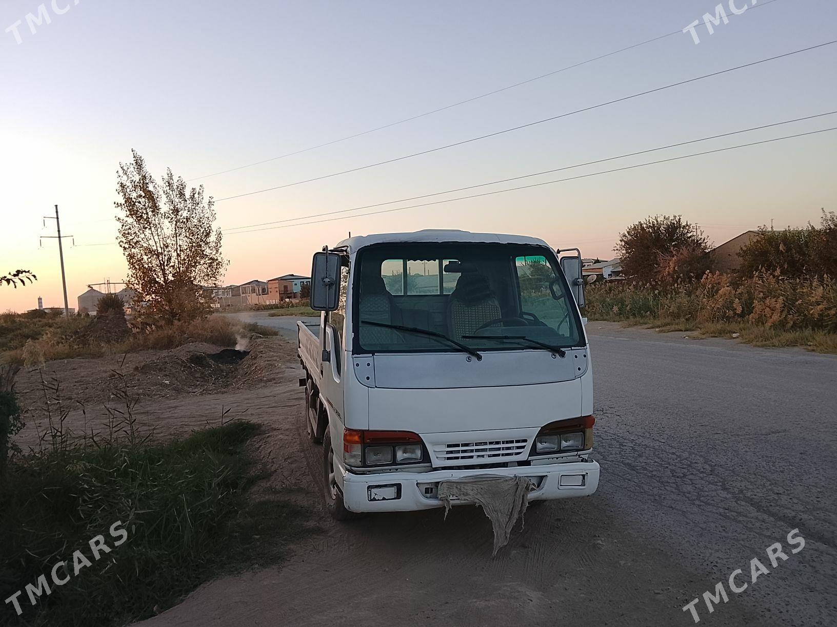 Isuzu Elf 1999 - 95 000 TMT - Керки - img 4