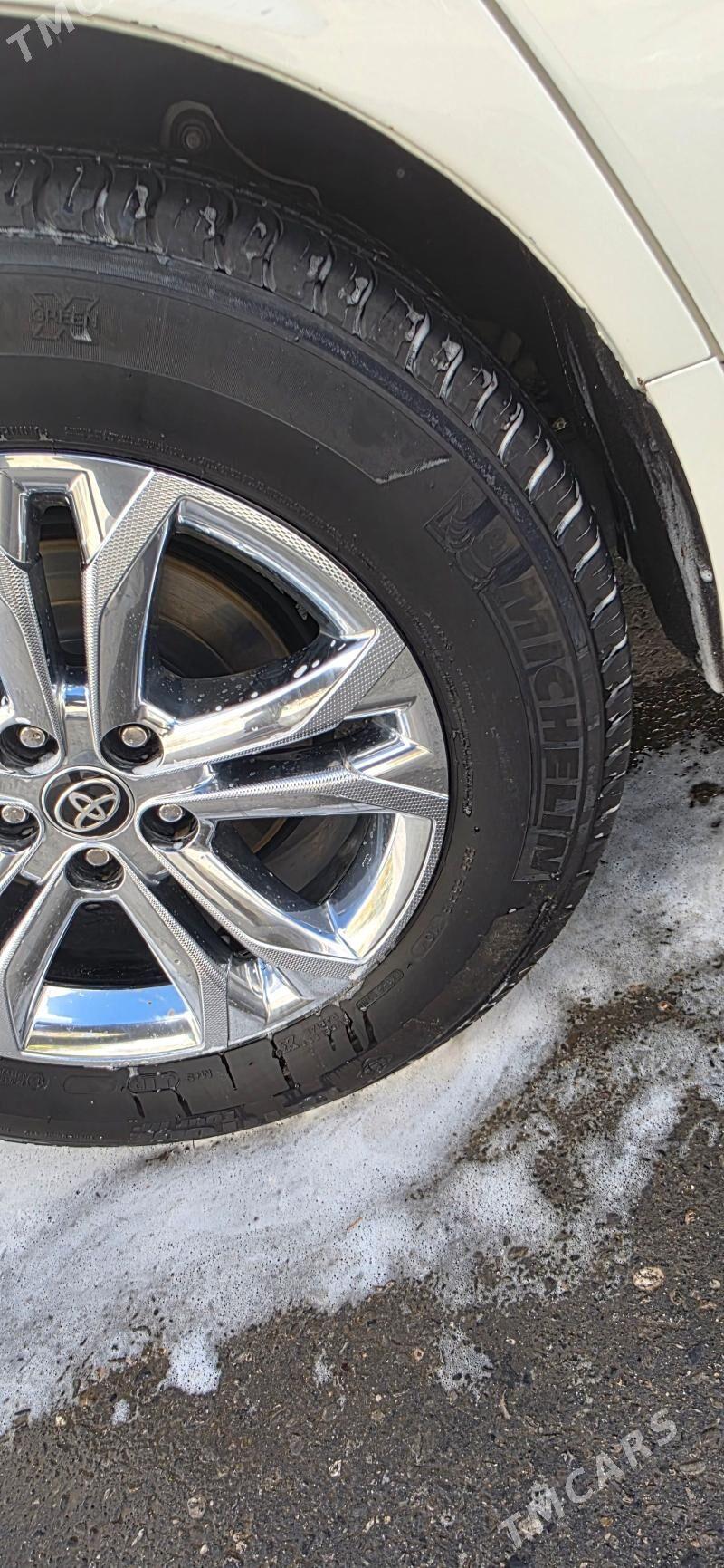 Toyota Sienna 2021 - 650 000 TMT - Ашхабад - img 3