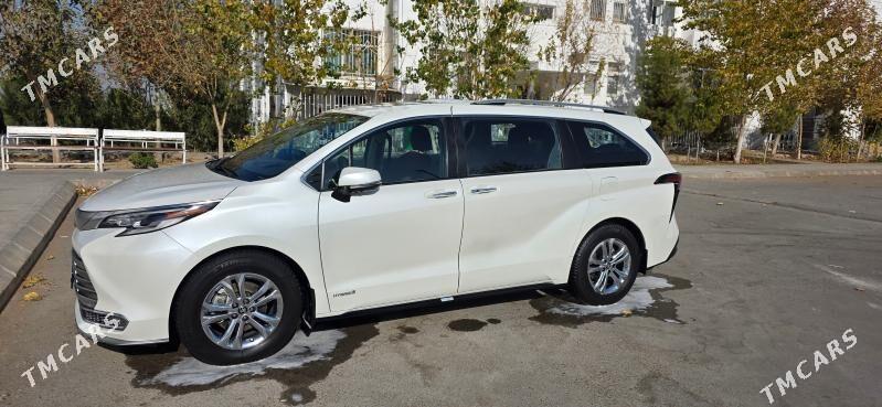 Toyota Sienna 2021 - 650 000 TMT - Ашхабад - img 4