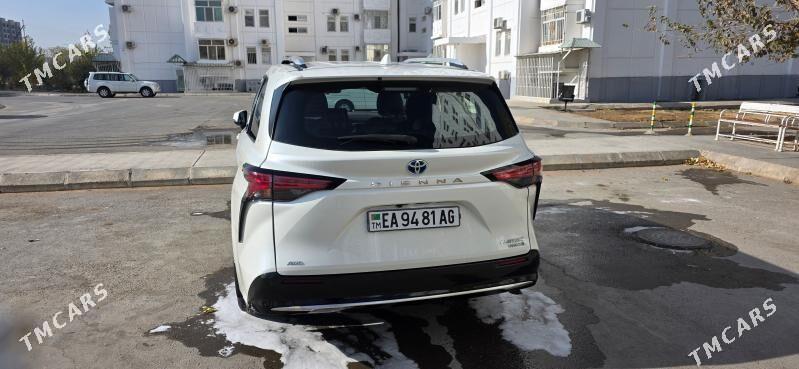 Toyota Sienna 2021 - 650 000 TMT - Ашхабад - img 2