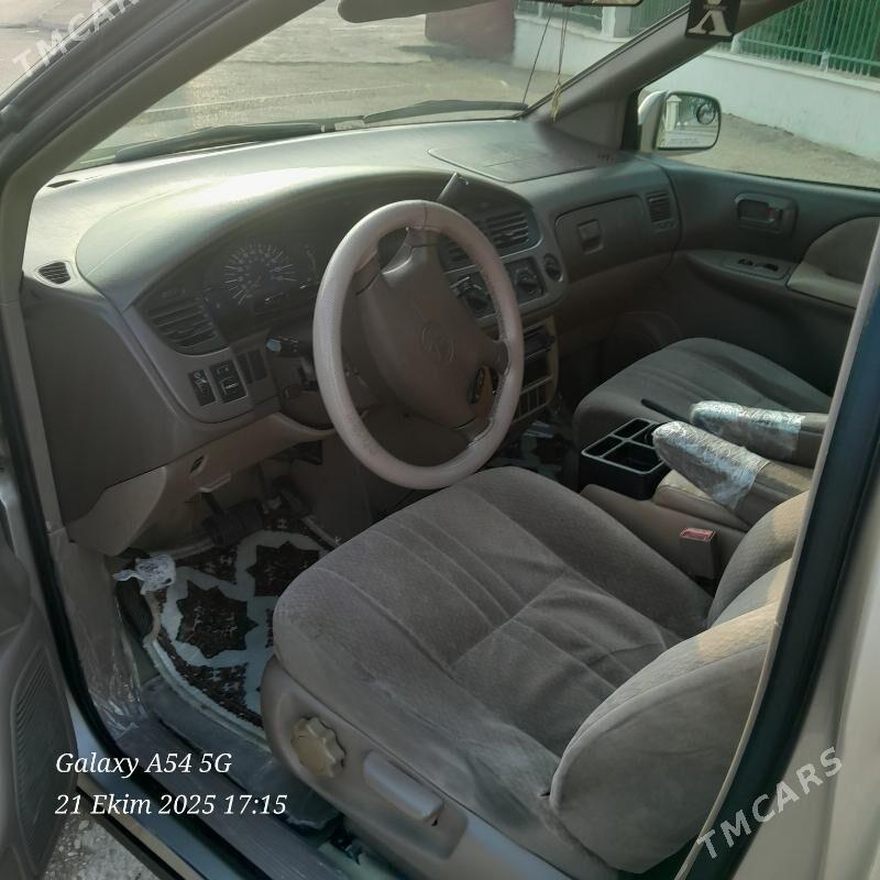 Toyota Sienna 2002 - 190 000 TMT - Эсенгулы - img 3