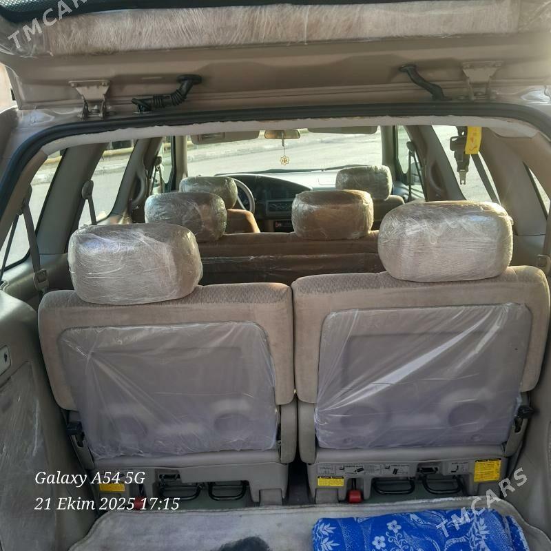Toyota Sienna 2002 - 190 000 TMT - Эсенгулы - img 2